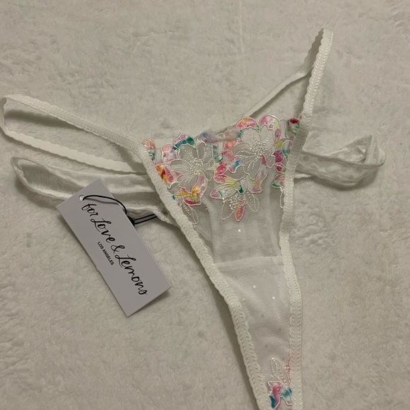 3PC For Love & Lemons Outline Floral Bralette / Garter / Thong Panty Set - Picture 3 of 6